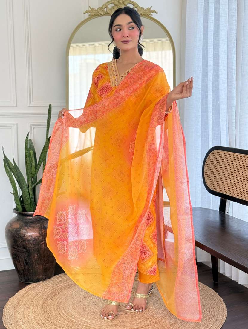 women bandhani three quarter sleeve kurta pant with dupatta set - 22182518 -  Standard Image - 4