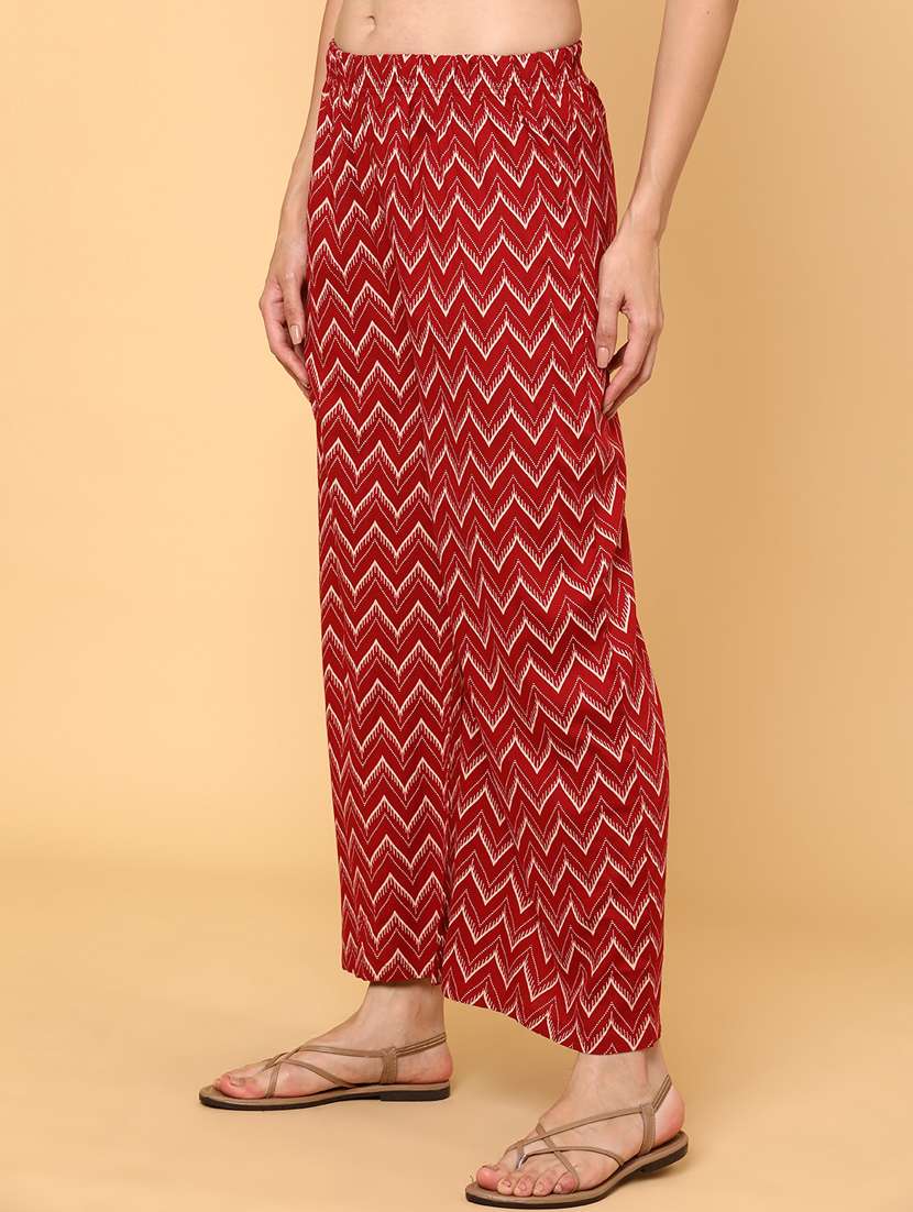 women printed mid rise flared palazzo