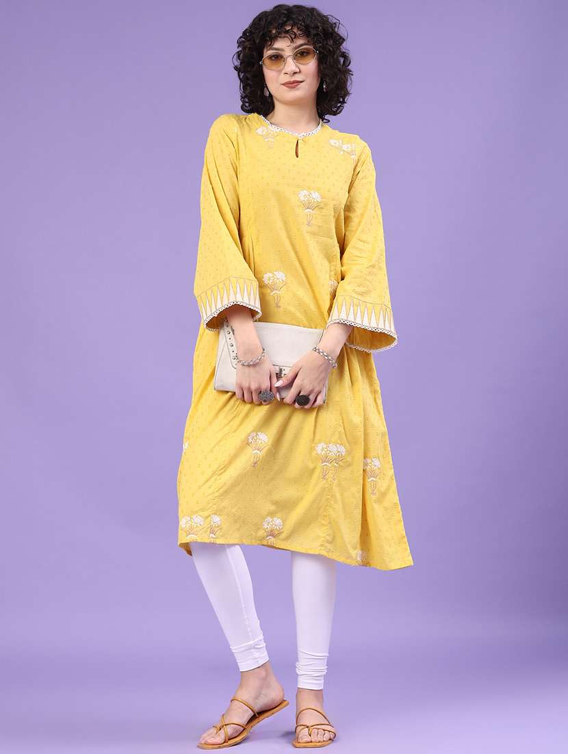 women self design three quarter sleeve a-line kurta