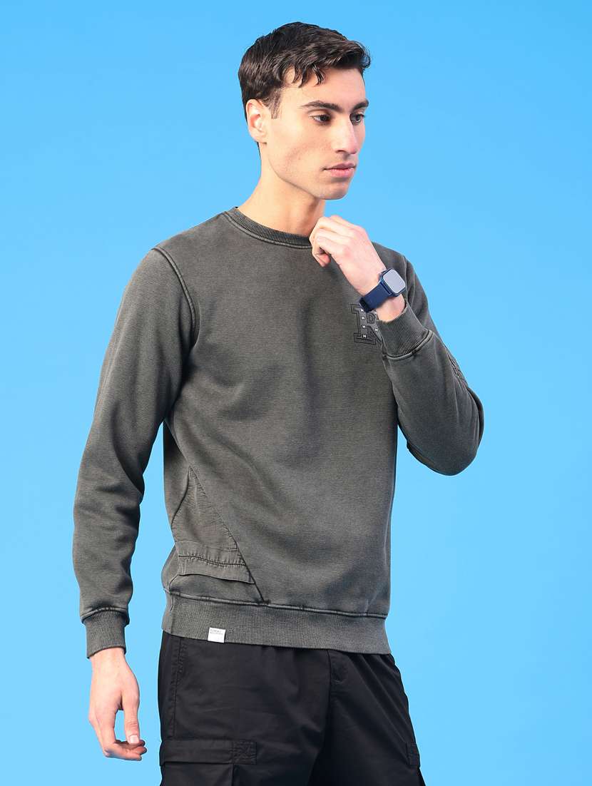 men round neck long sleeve sweatshirt - 22183181 -  Standard Image - 1