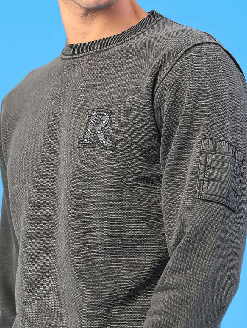 men round neck long sleeve sweatshirt - 22183181 -  Standard Image - 4