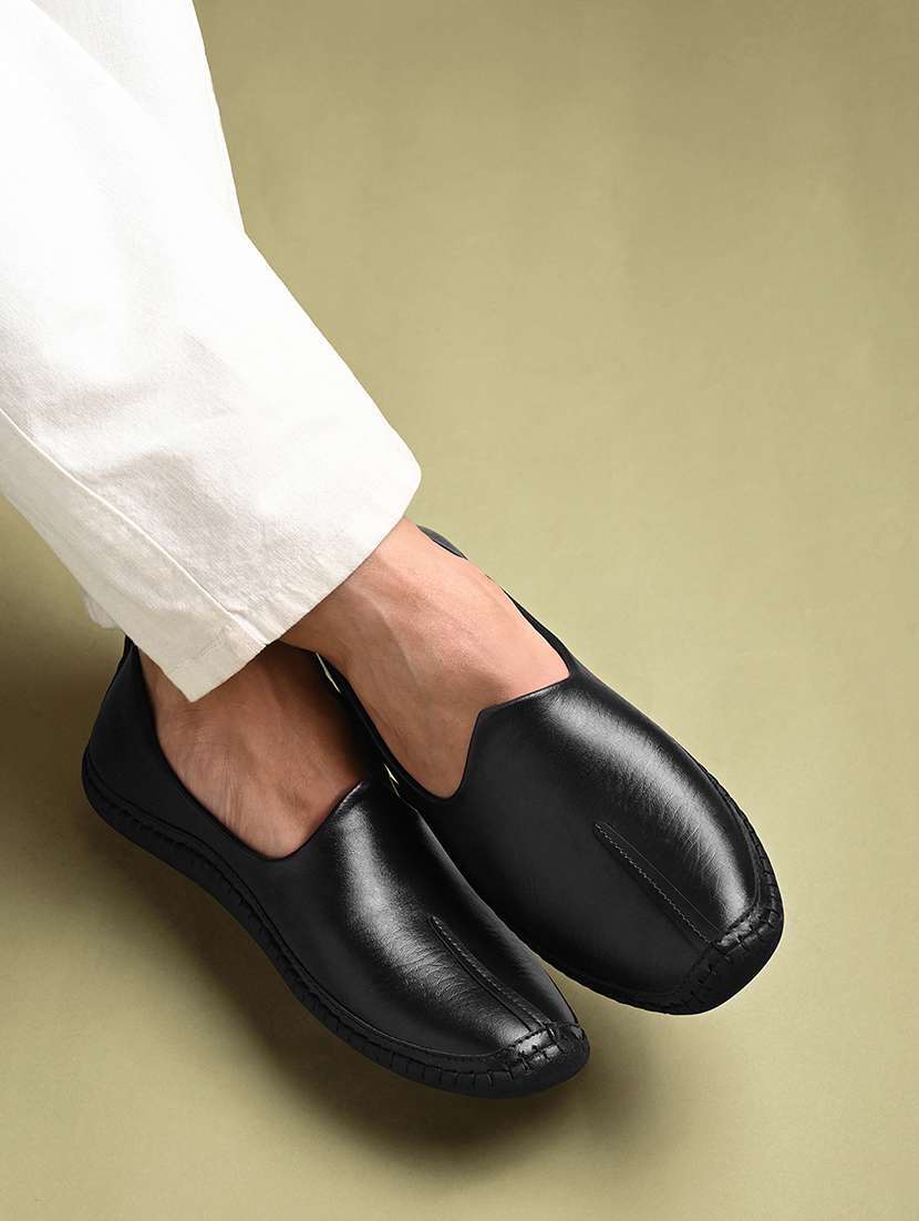 men black slip on mojari - 22183283 -  Standard Image - 1