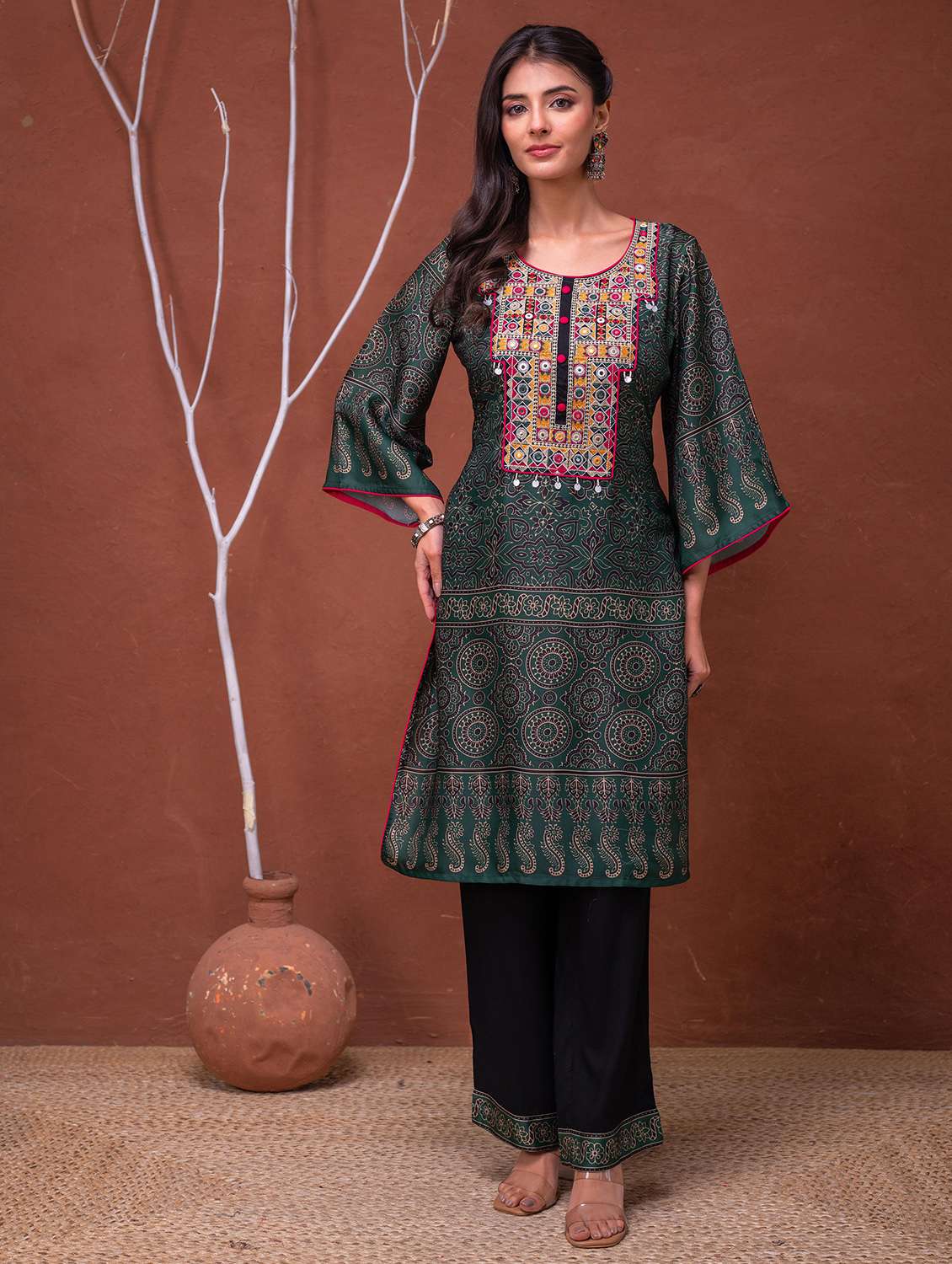 women printed three quarter sleeve kurta palazzo set