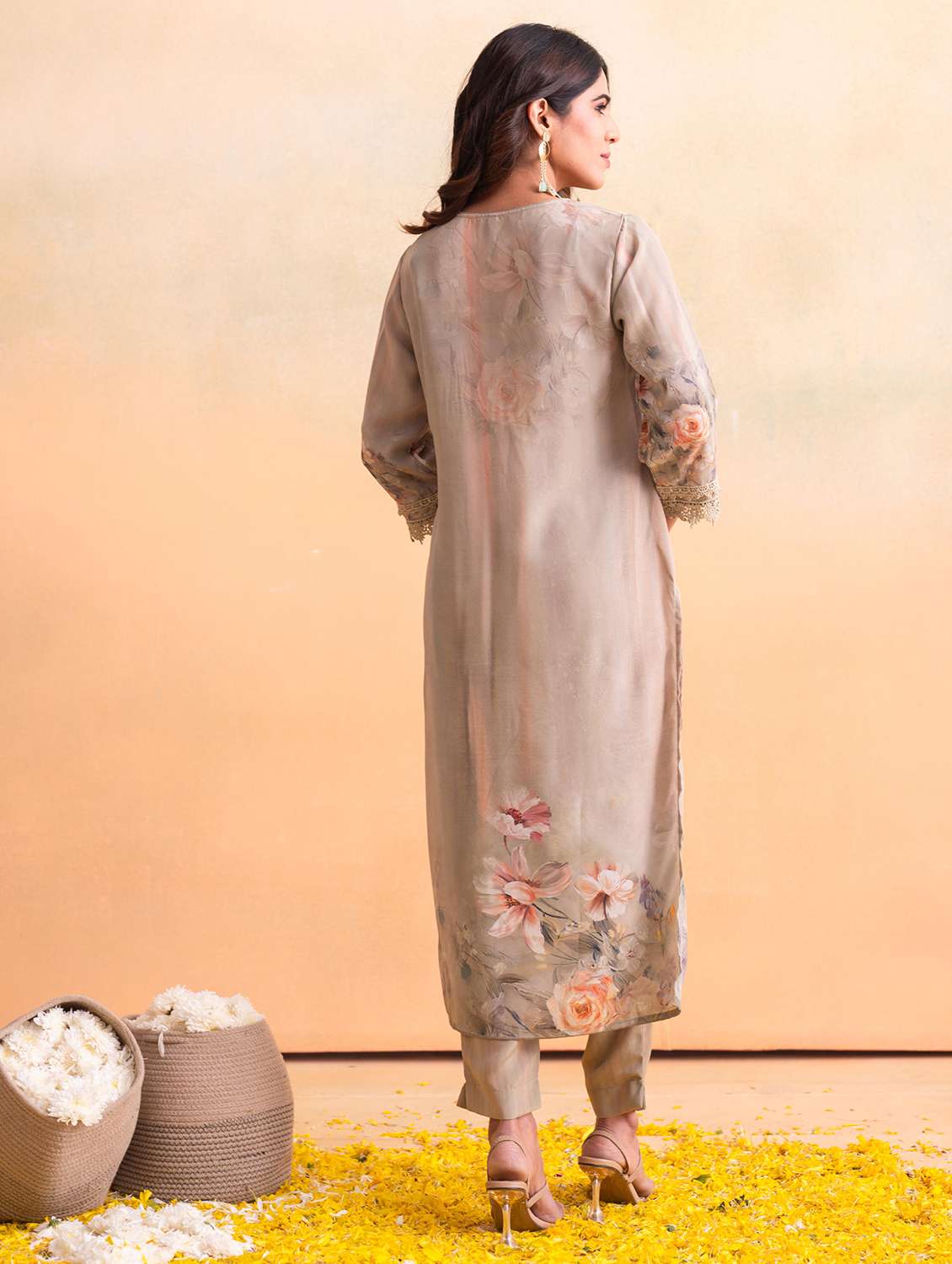 women floral printed three quarter sleeve kurta pant with dupatta set - 22183419 -  Standard Image - 4