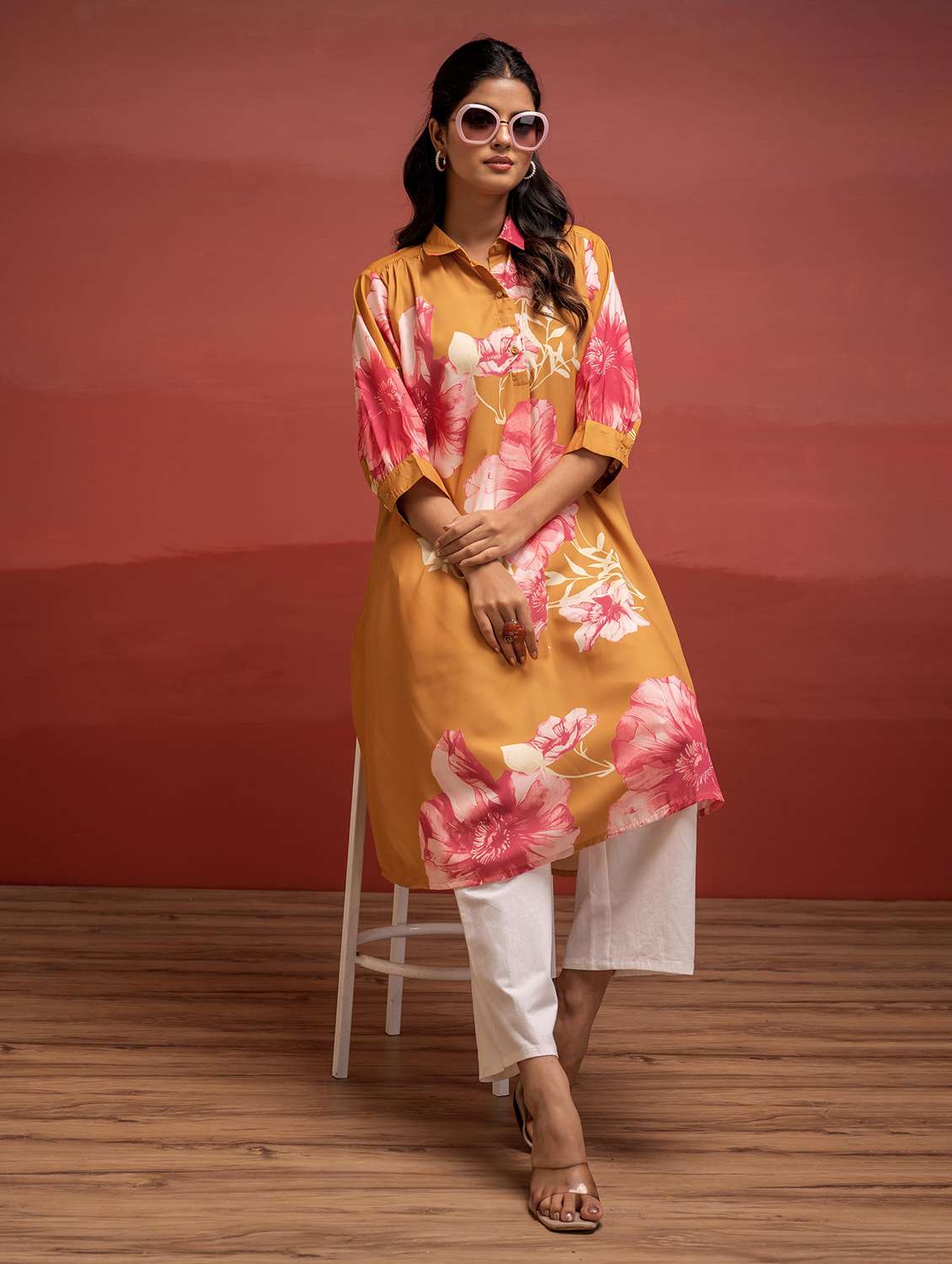 women floral three quarter sleeve a-line kurta - 22183446 -  Standard Image - 1