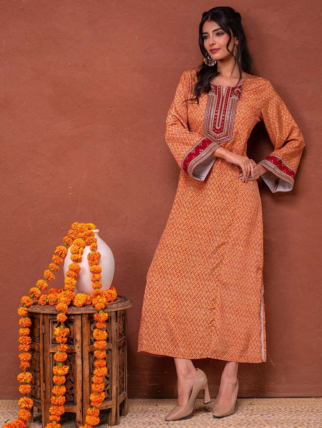 women printed long sleeve straight kurta  - 22183448 -  Standard Image - 1