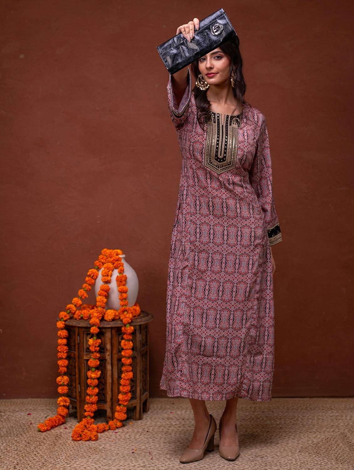 women printed long sleeve straight kurta  - 22183450 -  Standard Image - 1