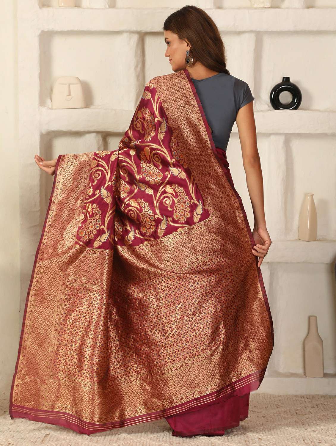 women self design banarasi saree with blouse - 22183708 -  Standard Image - 4