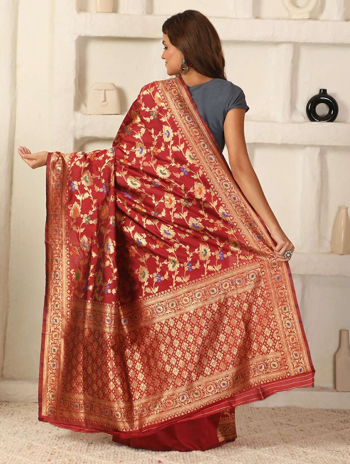 women self design banarasi saree with blouse - 22183711 -  Standard Image - 4