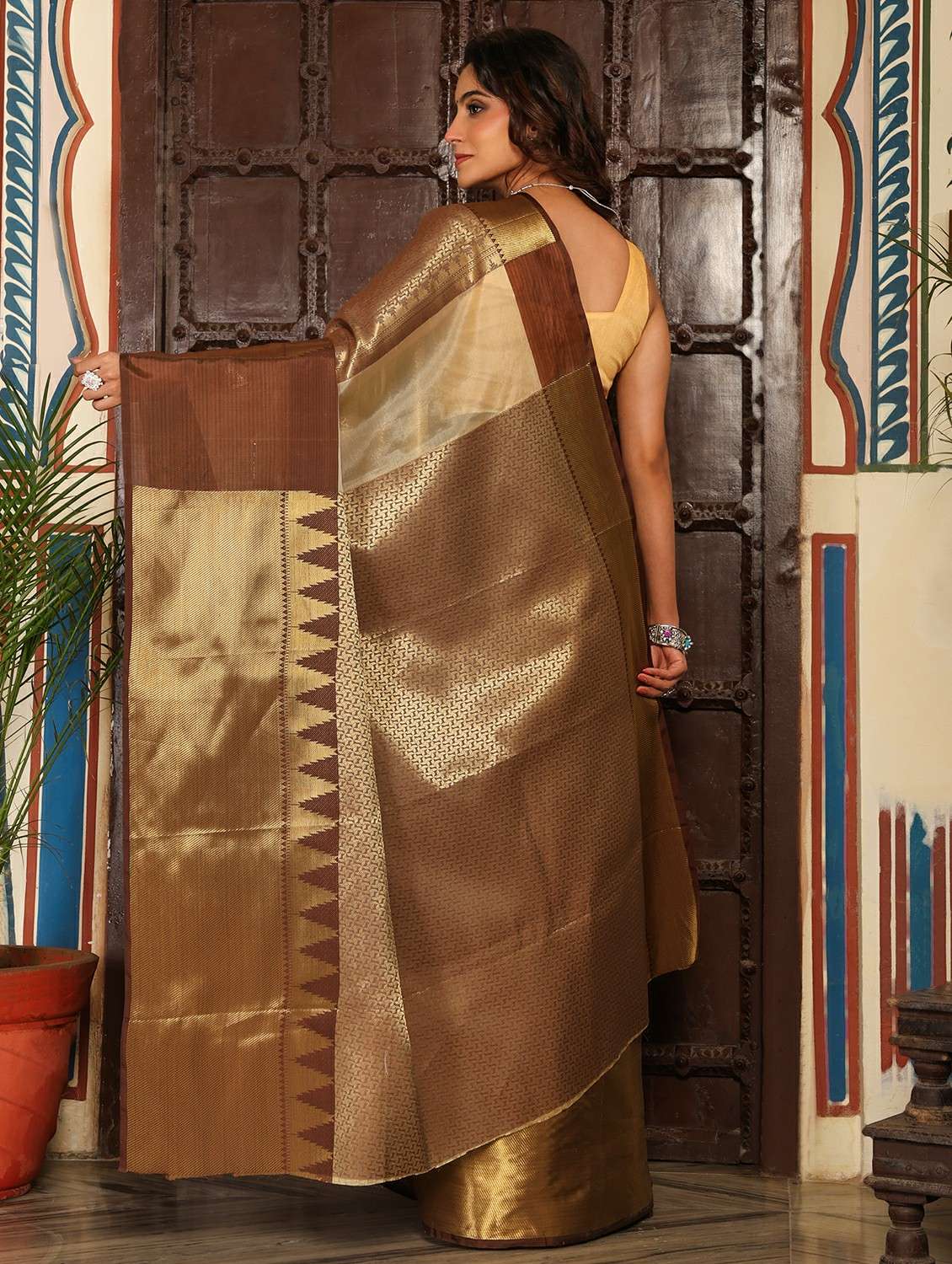 women self design banarasi saree with blouse - 22183718 -  Standard Image - 4
