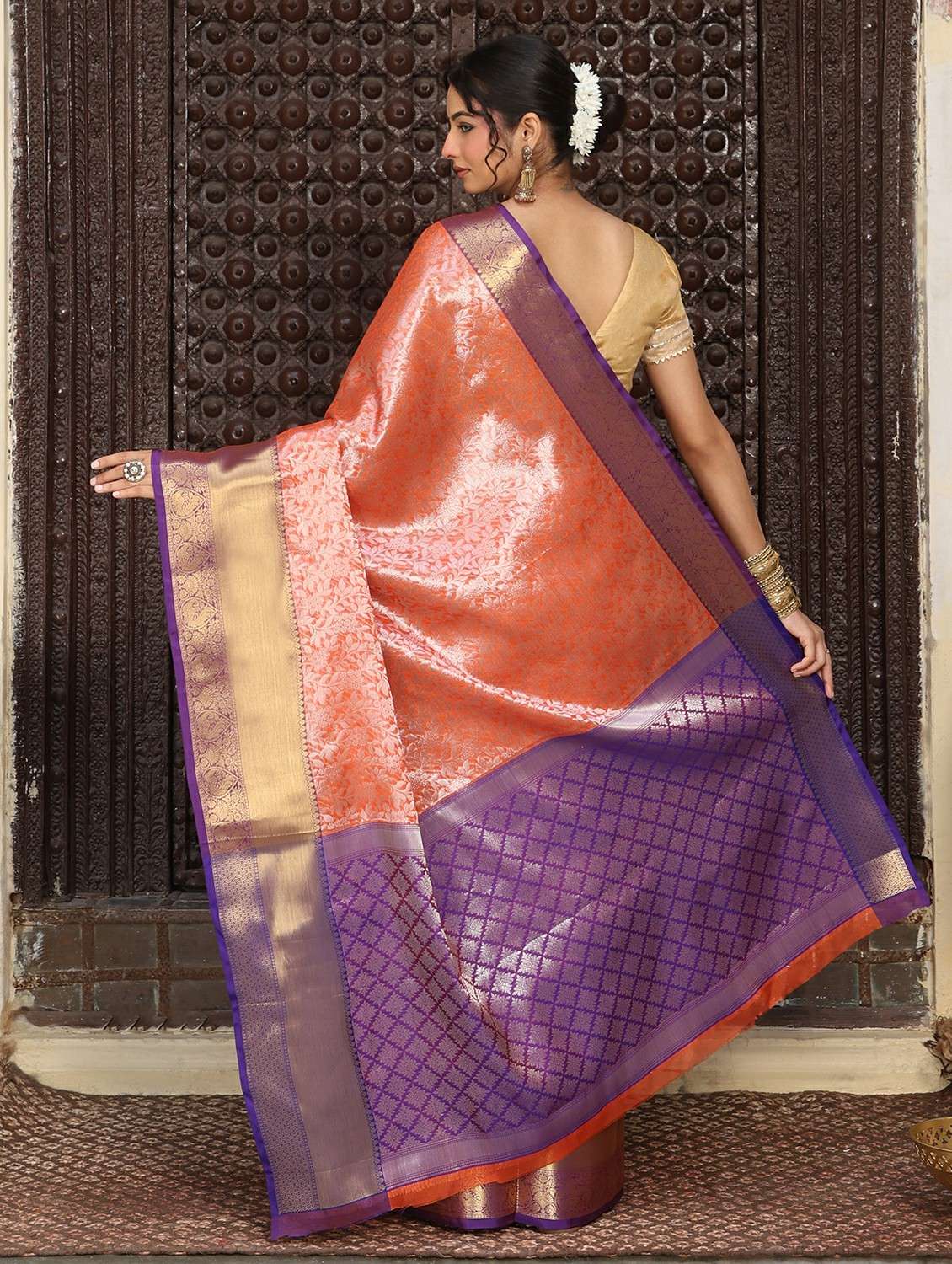 women self design banarasi saree with blouse - 22183733 -  Standard Image - 4