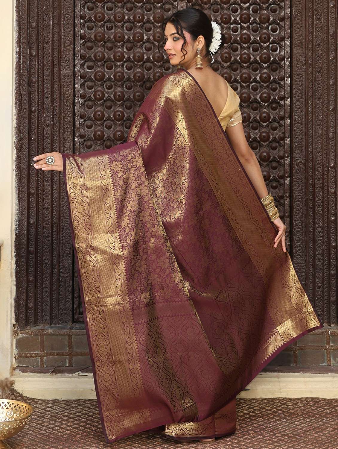 women self design banarasi saree with blouse - 22183735 -  Standard Image - 4