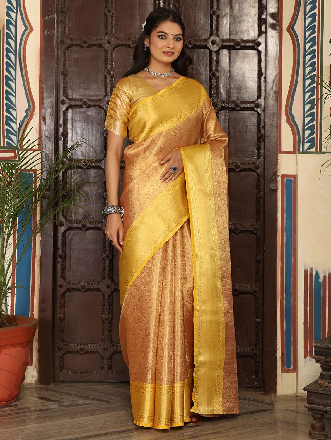 women self design banarasi saree with blouse - 22183740 -  Standard Image - 1