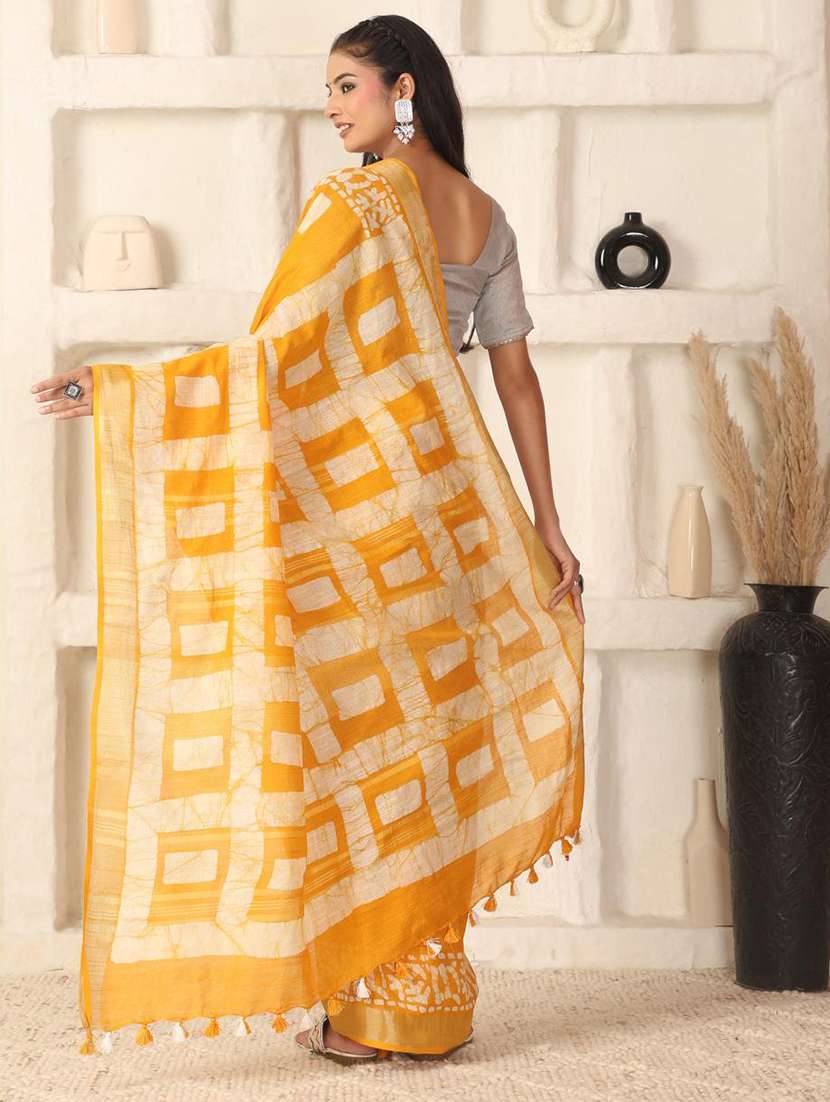 women batik printed saree with blouse - 22183759 -  Standard Image - 4