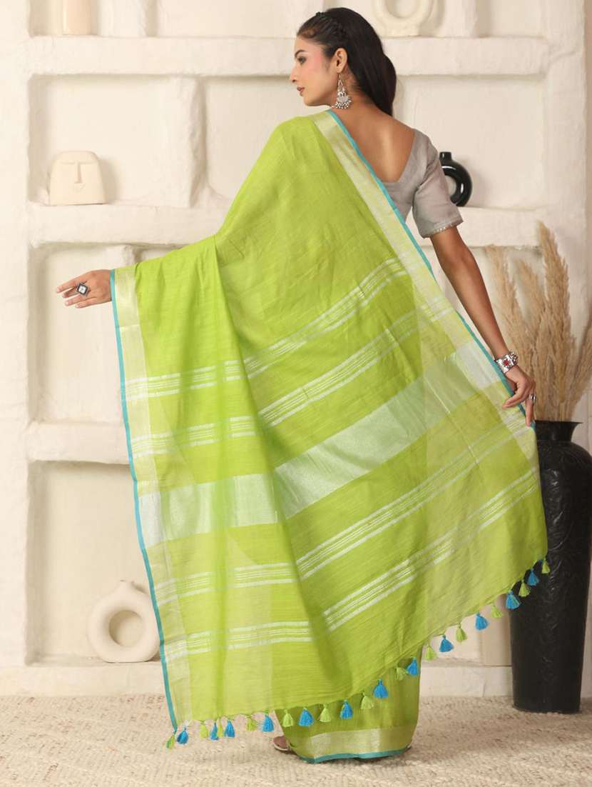 women solid with bordered saree with blouse - 22183766 -  Standard Image - 4