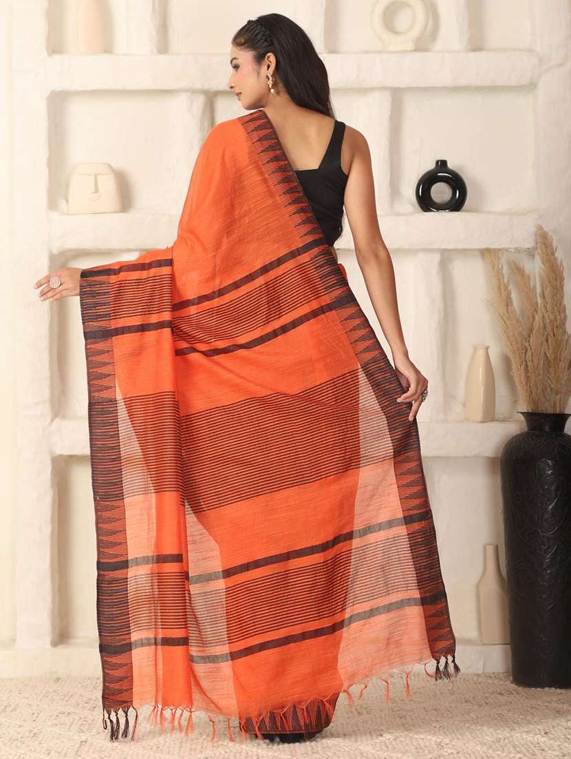 women solid with bordered saree with blouse - 22183776 -  Standard Image - 4