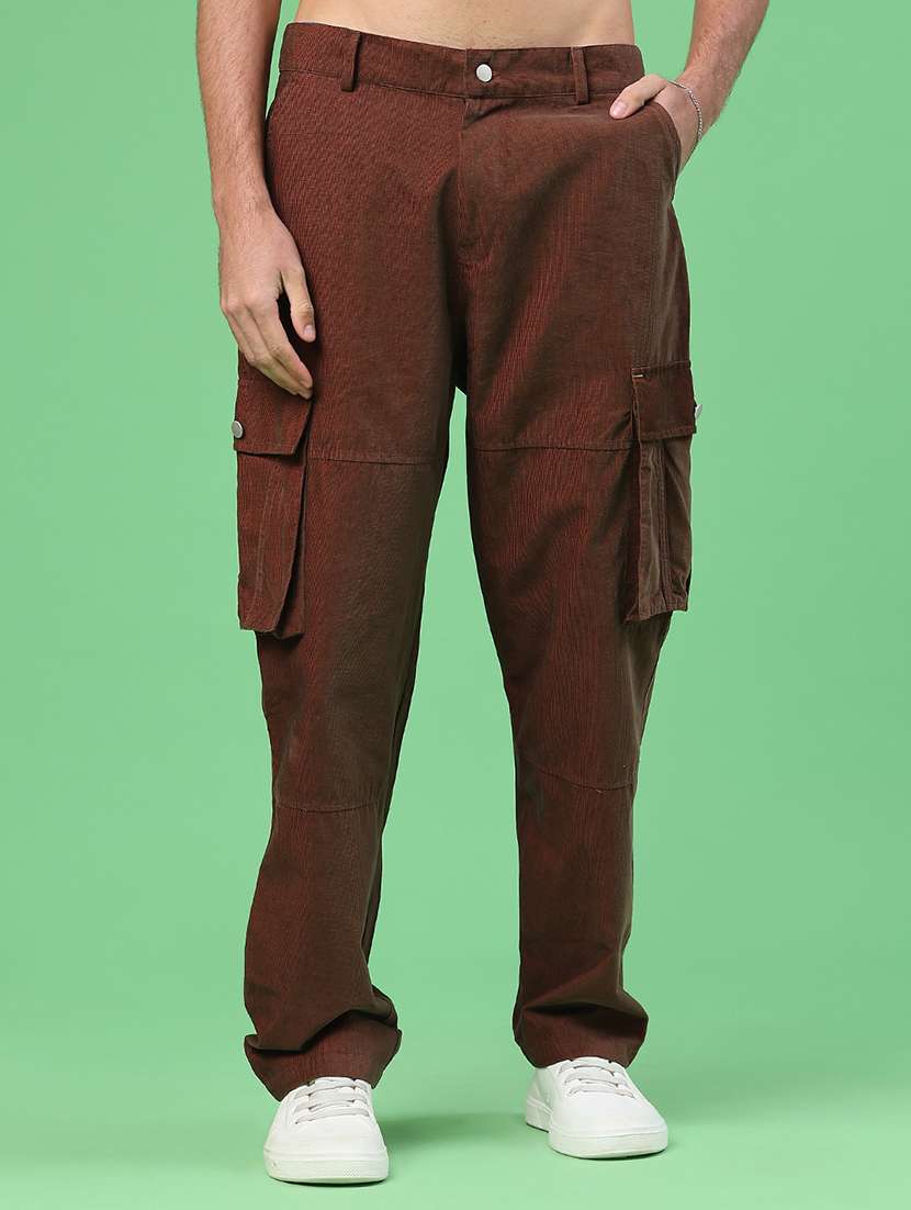 men textured mid rise relaxed fit cargo