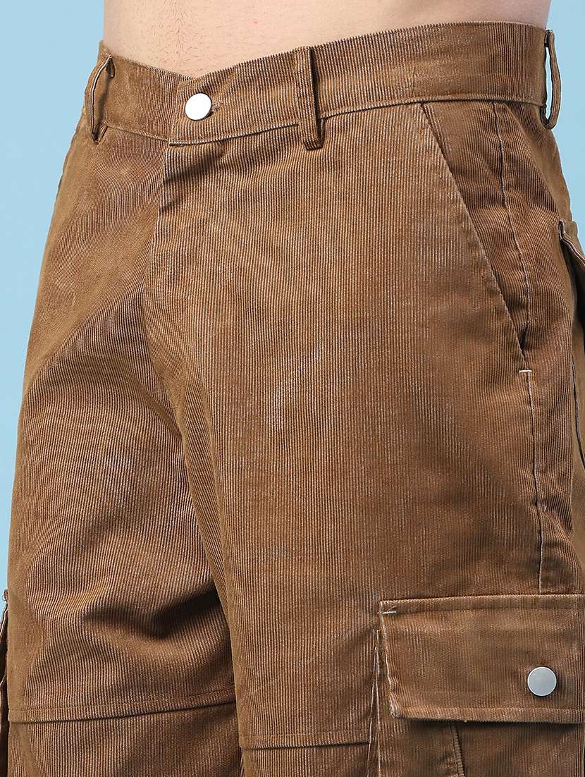 men solid mid rise cargo - 22183930 -  Standard Image - 4