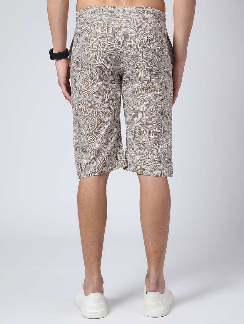 men printed mid rise regular fit three-fourth shorts - 22184018 -  Standard Image - 4