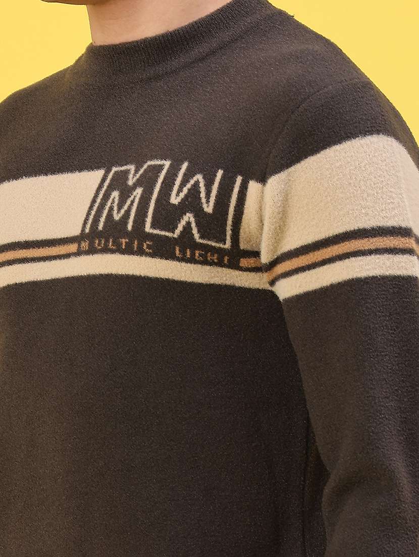 men tapered long sleeve pullover - 22184067 -  Standard Image - 4