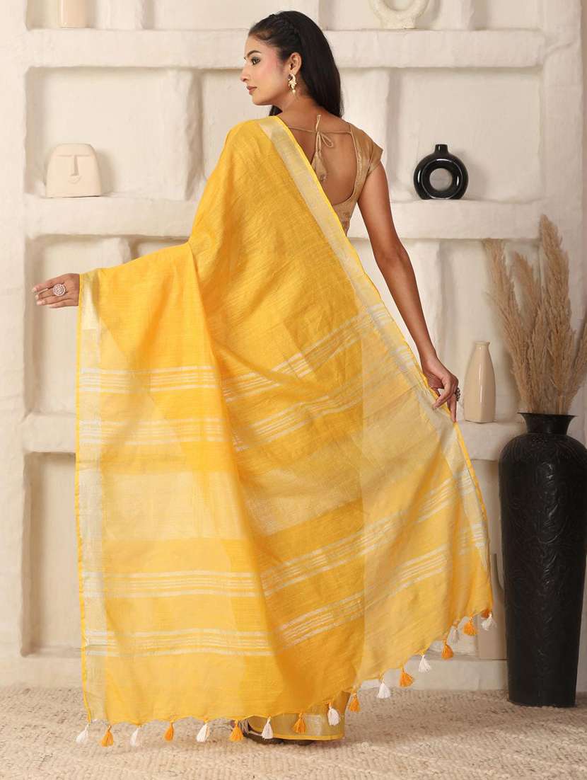 women solid with bordered saree with blouse - 22184204 -  Standard Image - 4