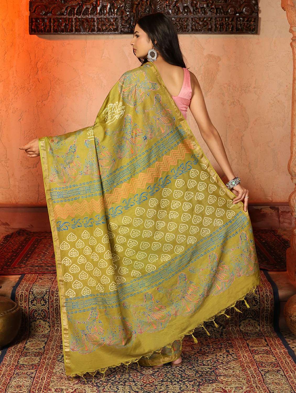 women printed casual wear saree with blouse - 22184302 -  Standard Image - 4