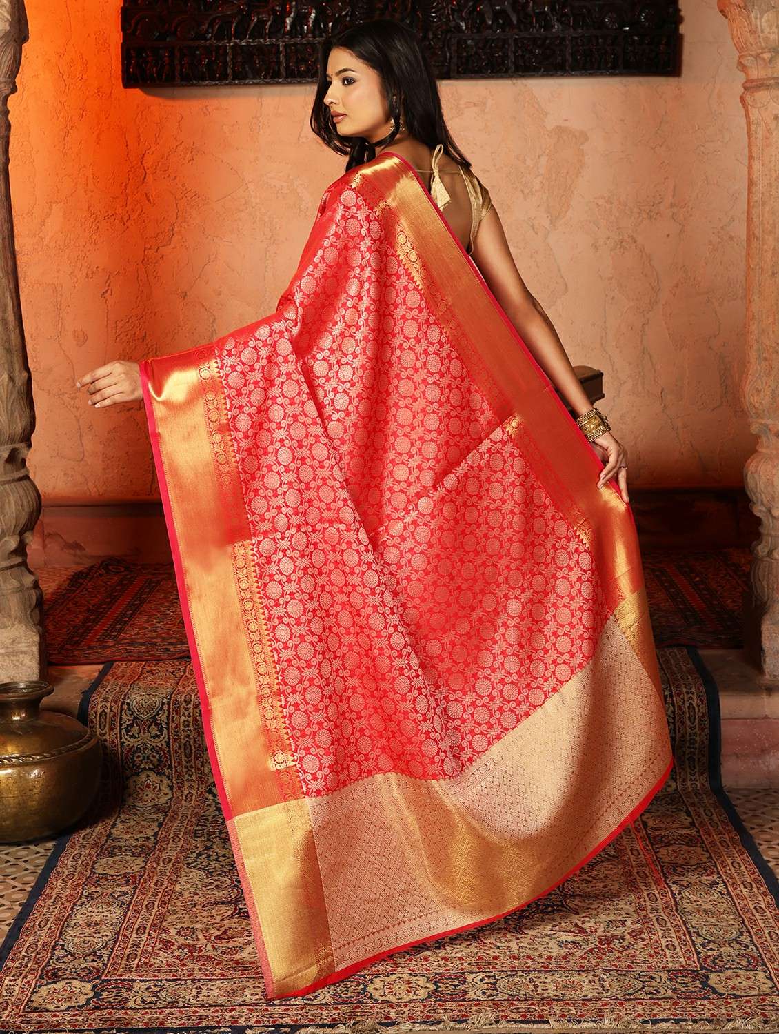 women self design banarasi saree with blouse - 22184304 -  Standard Image - 4