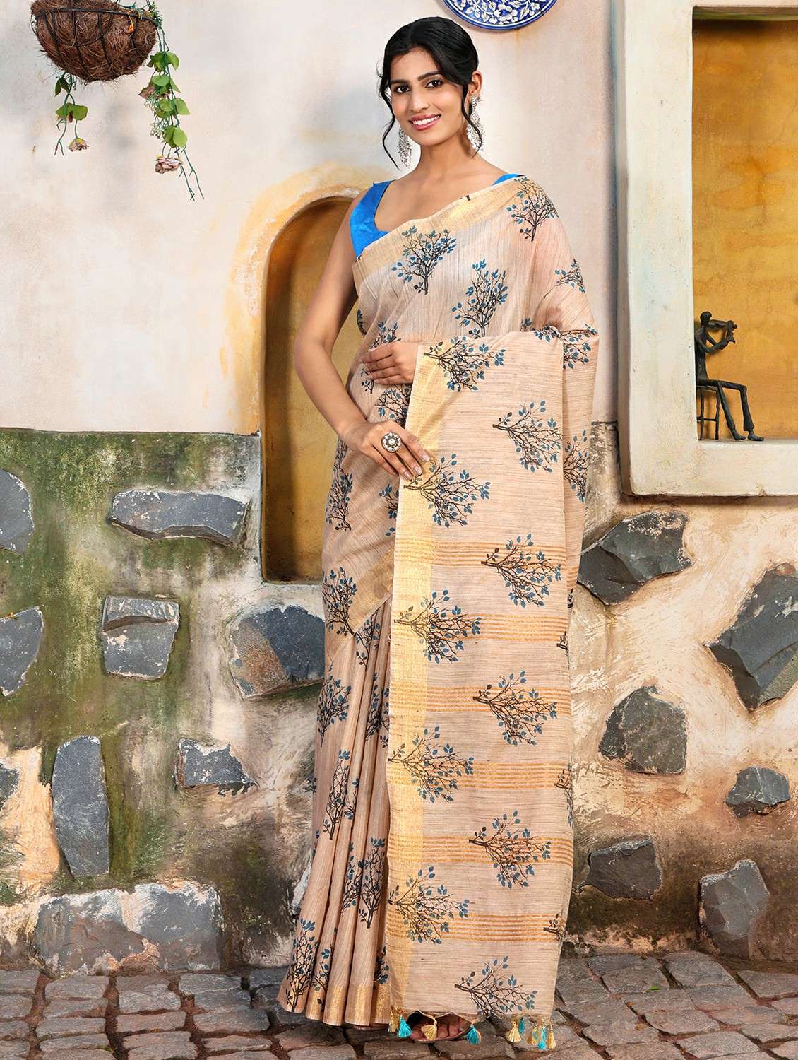 women printed casual wear saree with blouse - 22184312 -  Standard Image - 1