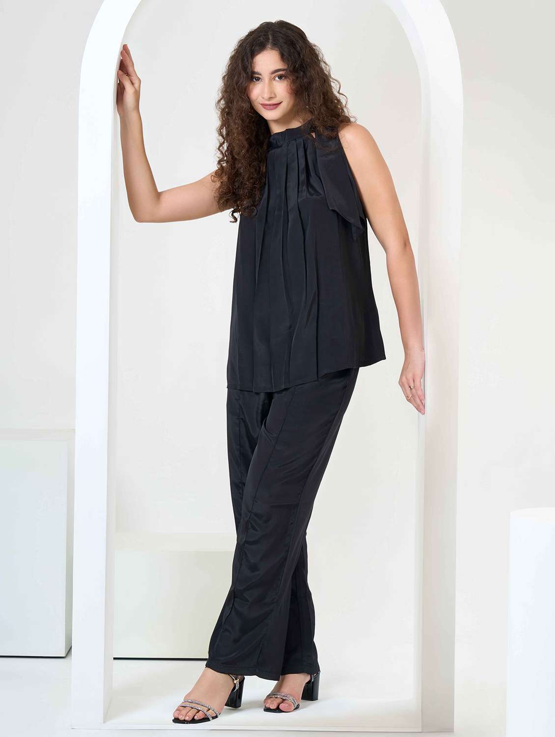 women solid top and trouser co-ord set - 22184339 -  Standard Image - 1