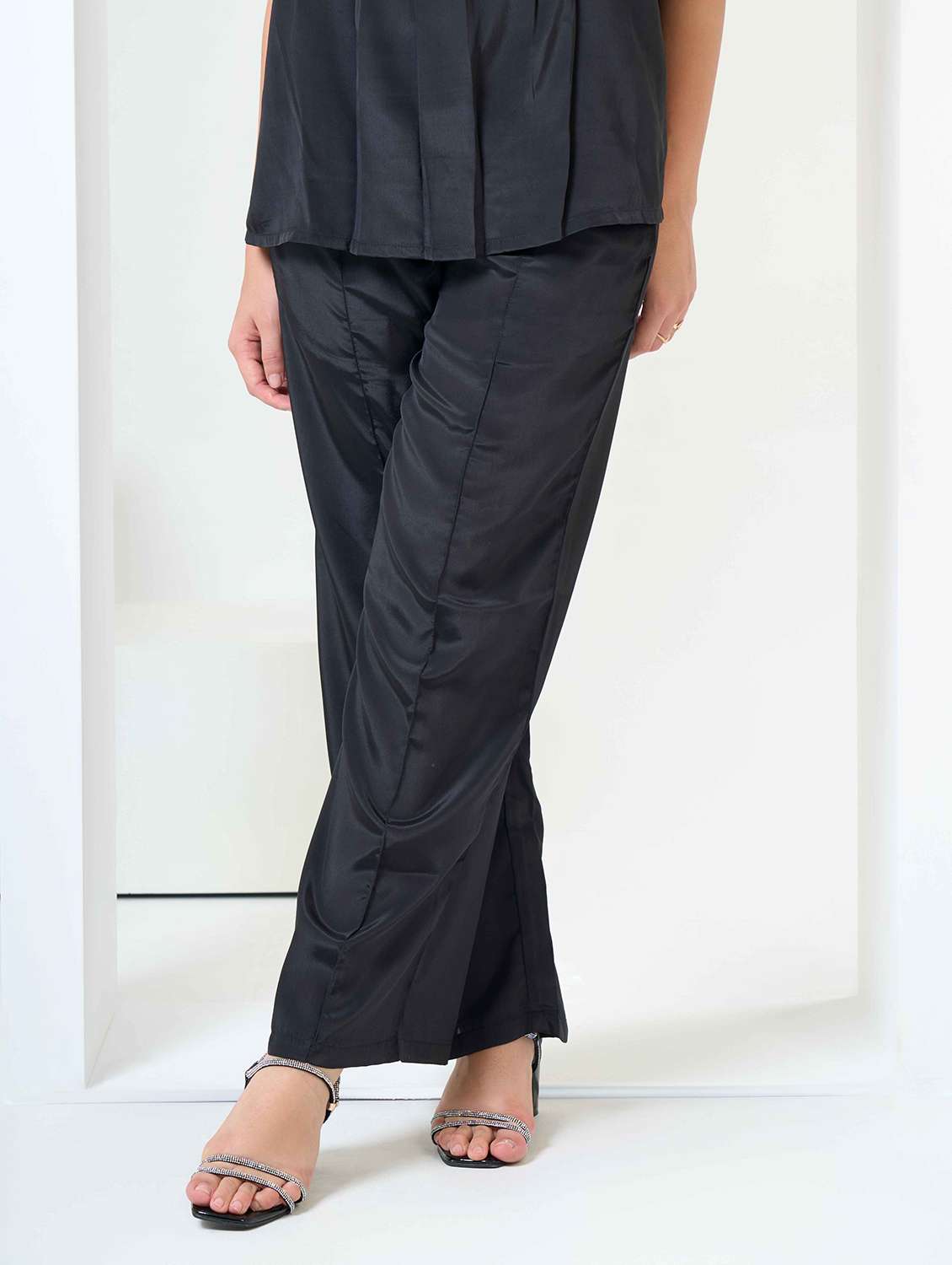 women solid top and trouser co-ord set - 22184339 -  Standard Image - 4