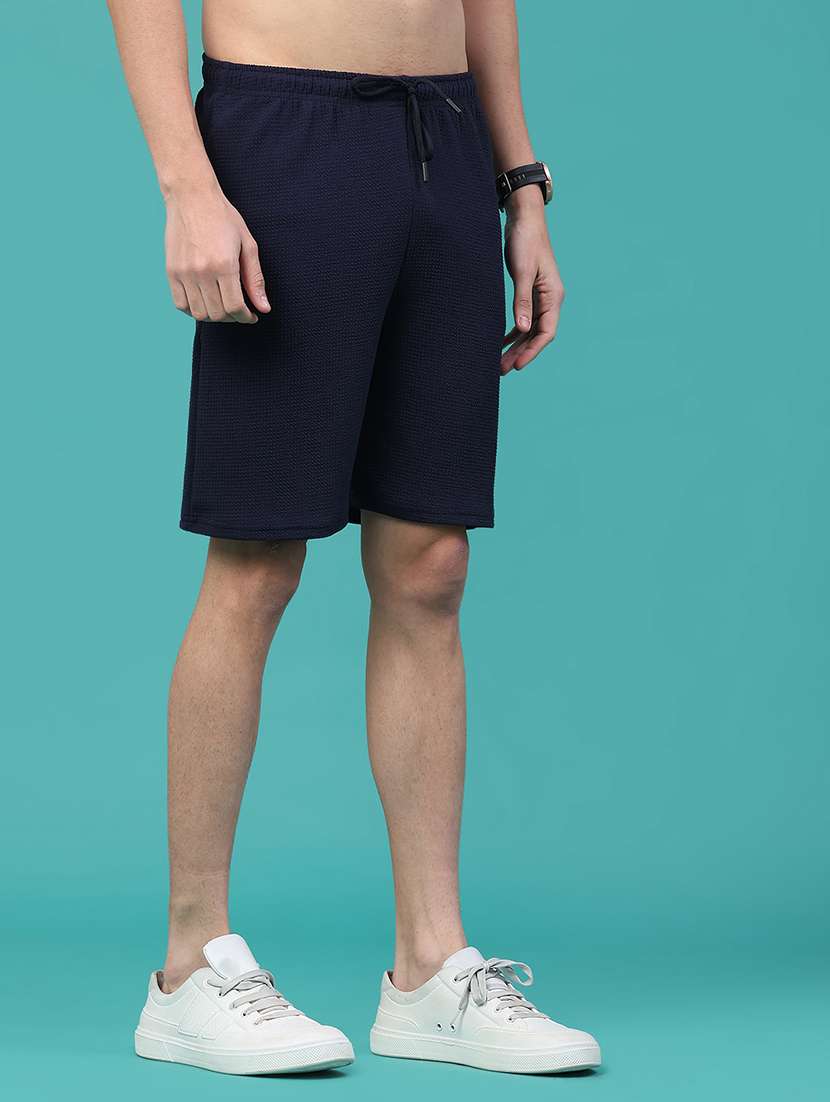 men solid mid rise regular fit shorts - 22184410 -  Standard Image - 1