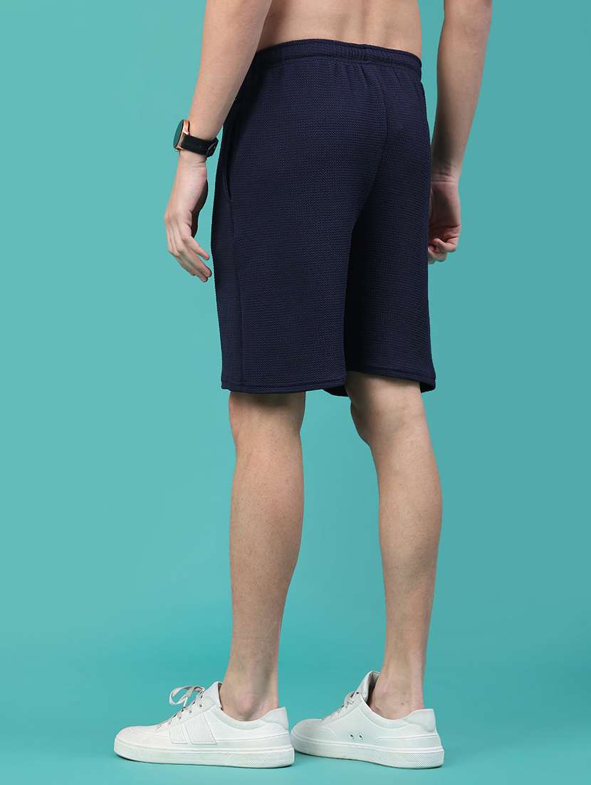 men solid mid rise regular fit shorts - 22184410 -  Standard Image - 4