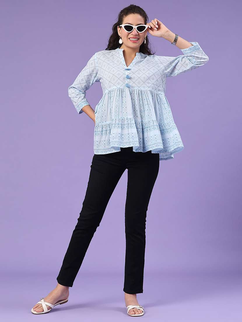 women printed notch neck short kurti - 22184590 -  Standard Image - 4