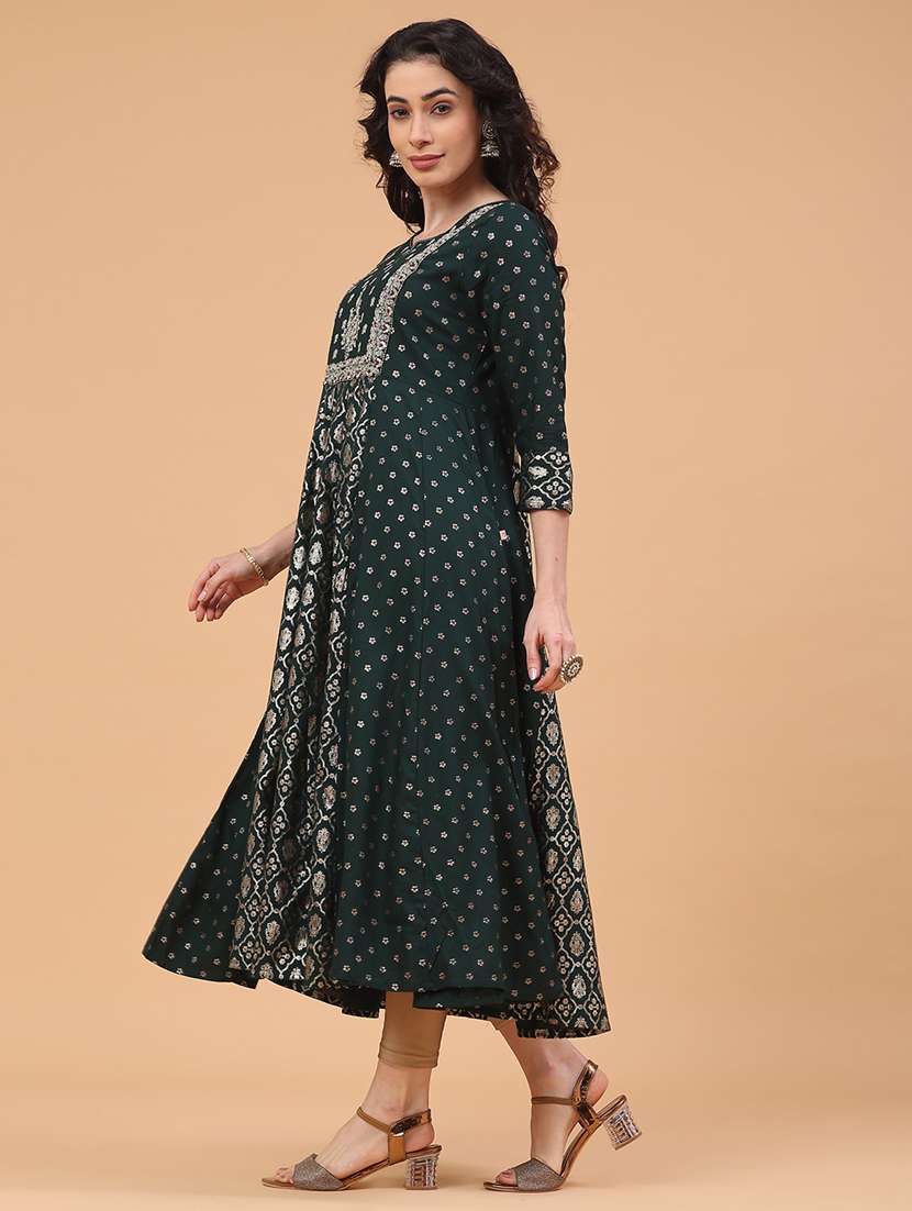 Women Printed Three Quarter Sleeve Flared Kurta - 22184630 -  Standard Image - 4