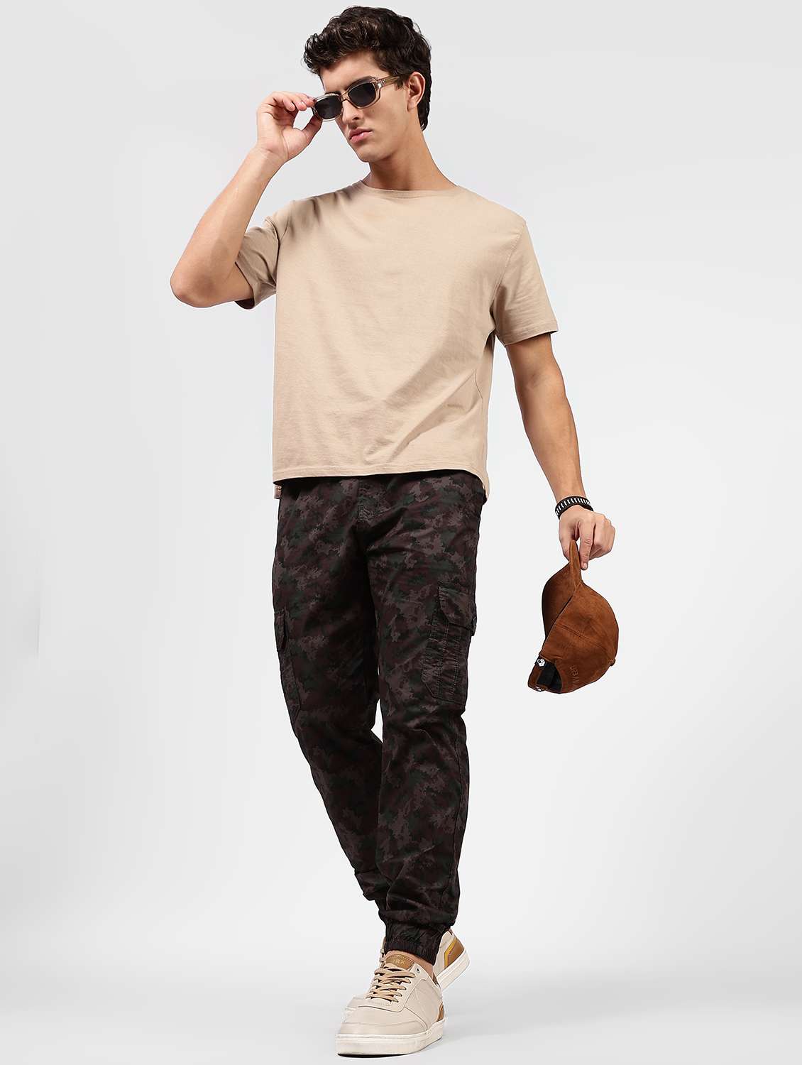 men camouflage mid rise regular fit jogger - 22184665 -  Standard Image - 4
