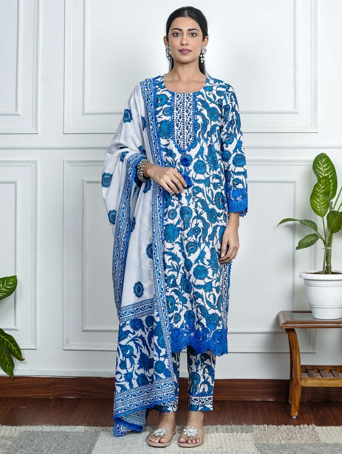 women floral long sleeve kurta pant with dupatta set