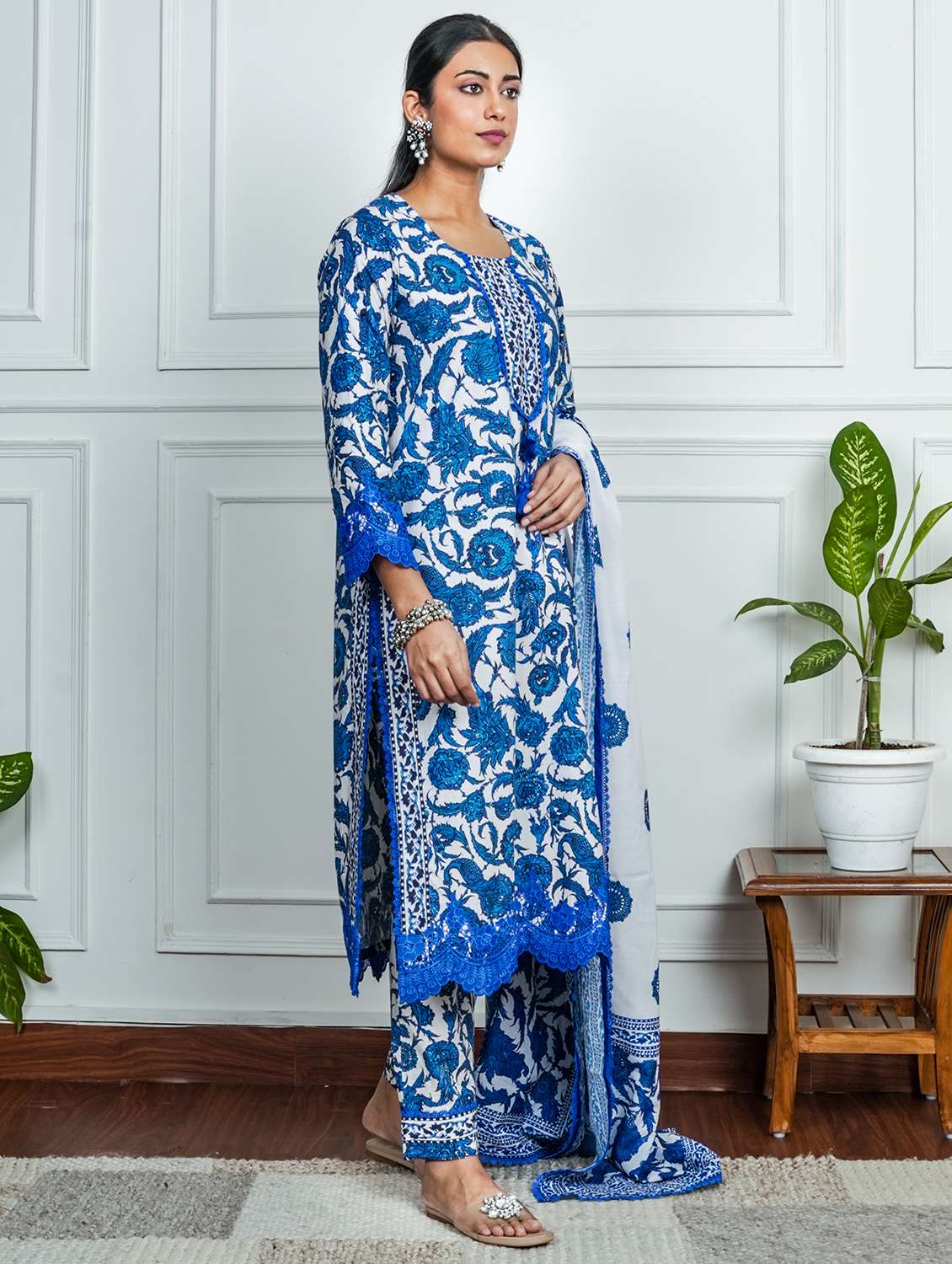 women floral long sleeve kurta pant with dupatta set - 22185070 -  Standard Image - 1