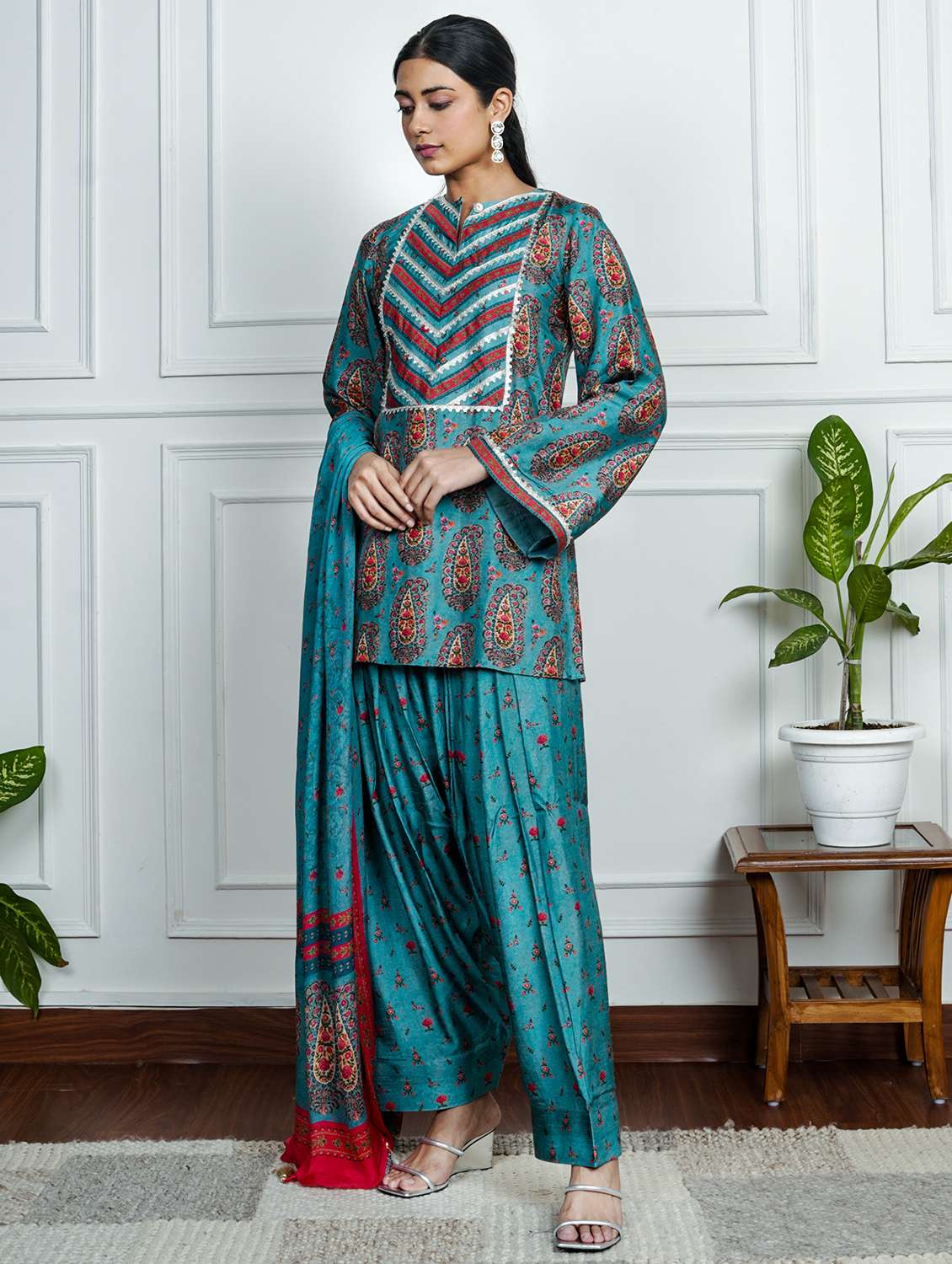 women printed long sleeve kurta salwar with dupatta set - 22185087 -  Standard Image - 1