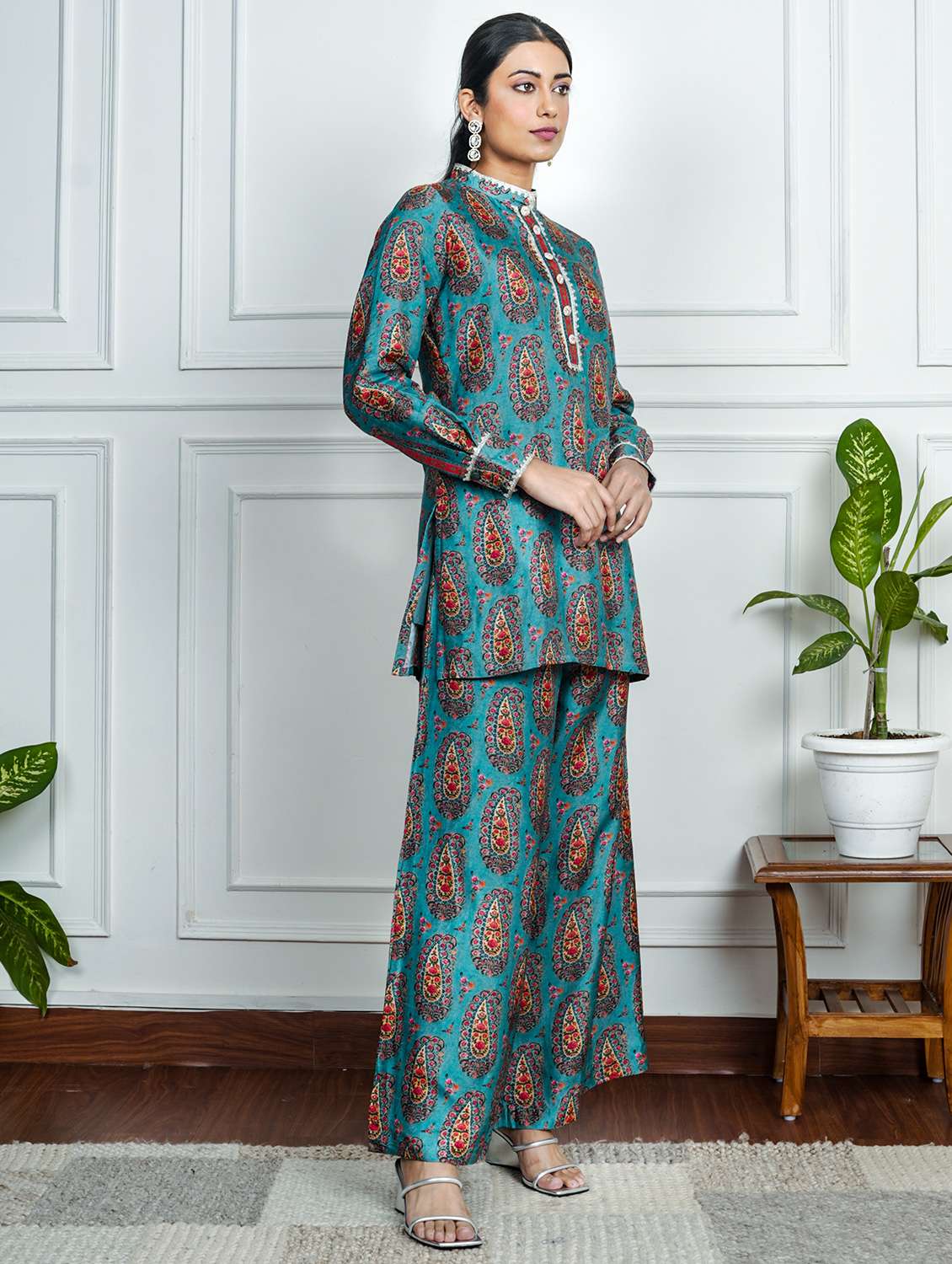women printed long sleeve kurta palazzo set - 22185089 -  Standard Image - 1