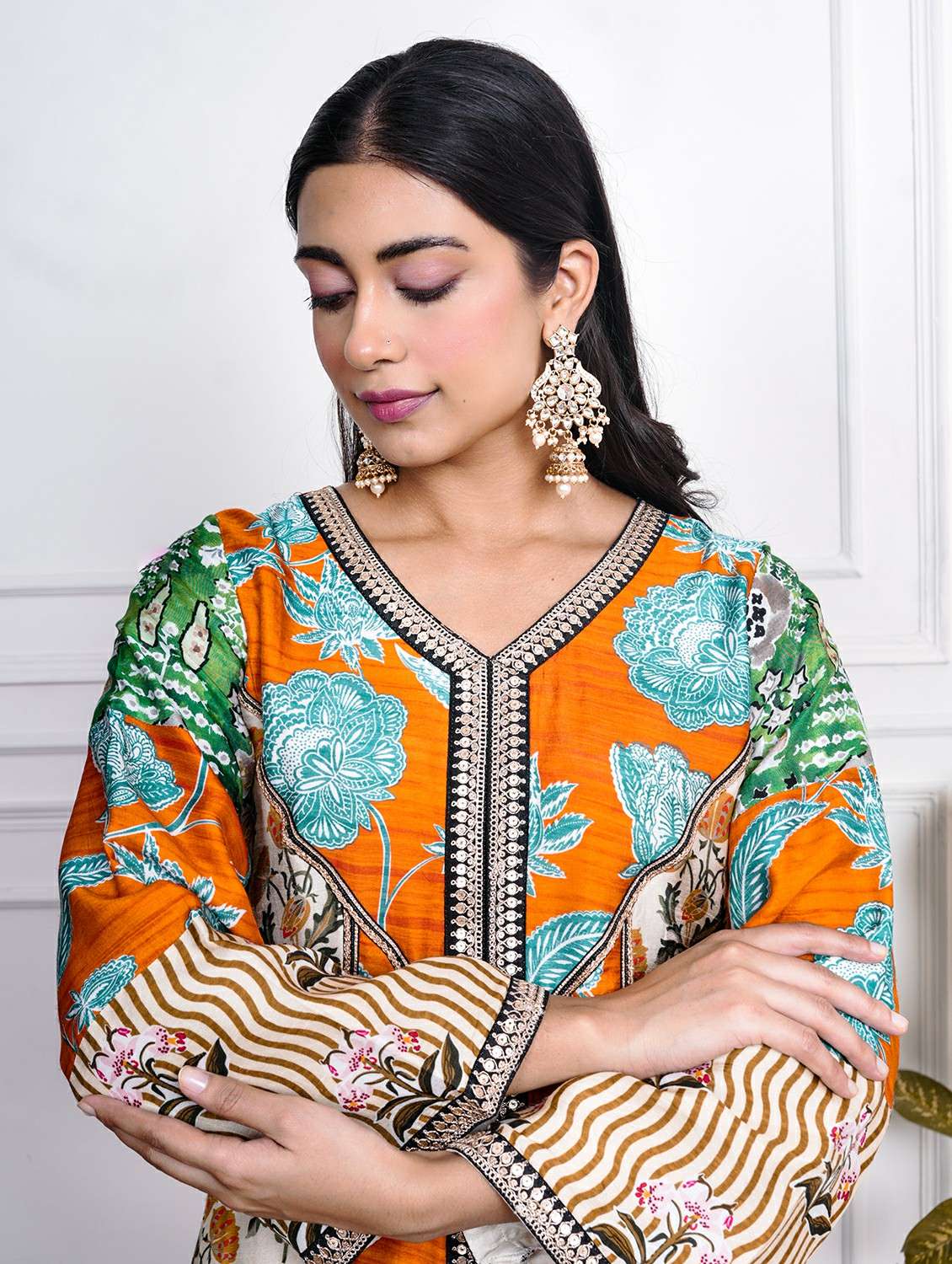 women printed long sleeve kurta salwar set - 22185090 -  Standard Image - 4