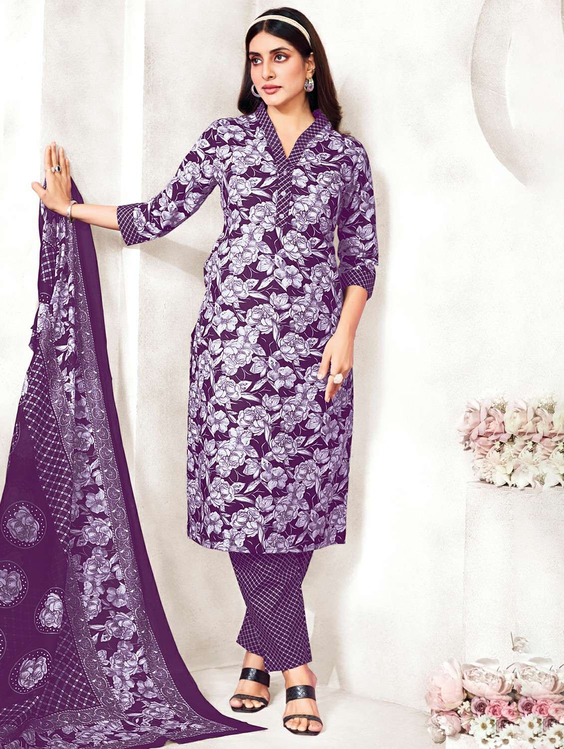 women floral printed three quarter sleeve kurta pant with dupatta set