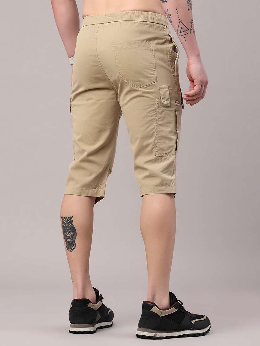 men solid mid rise three fourth shorts - 22185473 -  Standard Image - 4