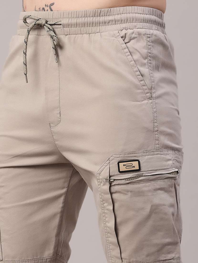 men solid mid rise three fourth cargo shorts - 22185474 -  Standard Image - 1