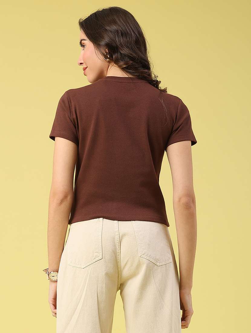 women printed short sleeve crop t-shirt - 22185592 -  Standard Image - 4