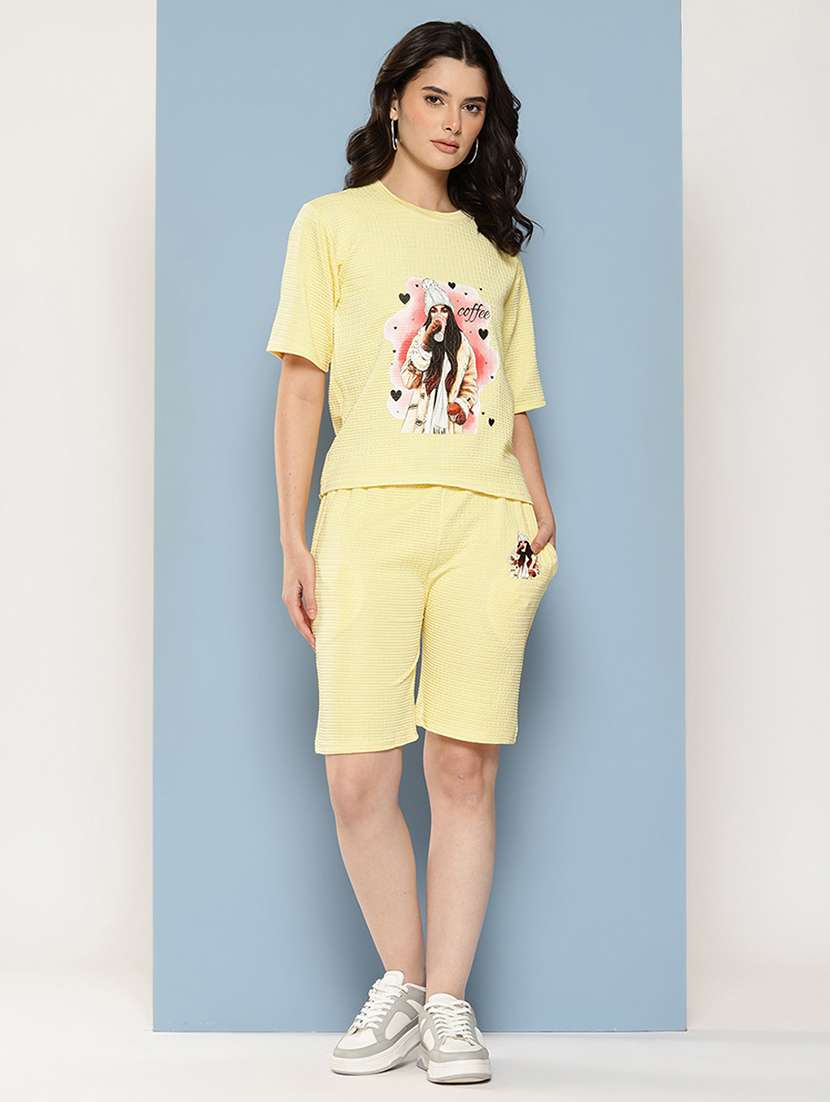 women printed top and shorts co-ord set - 22186139 -  Standard Image - 1