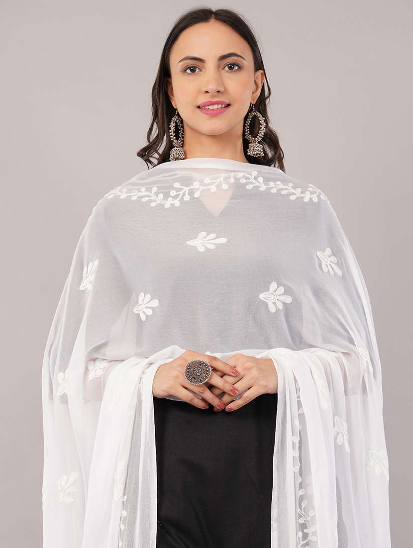 women solid with work embroidered dupatta  - 22186217 -  Standard Image - 4