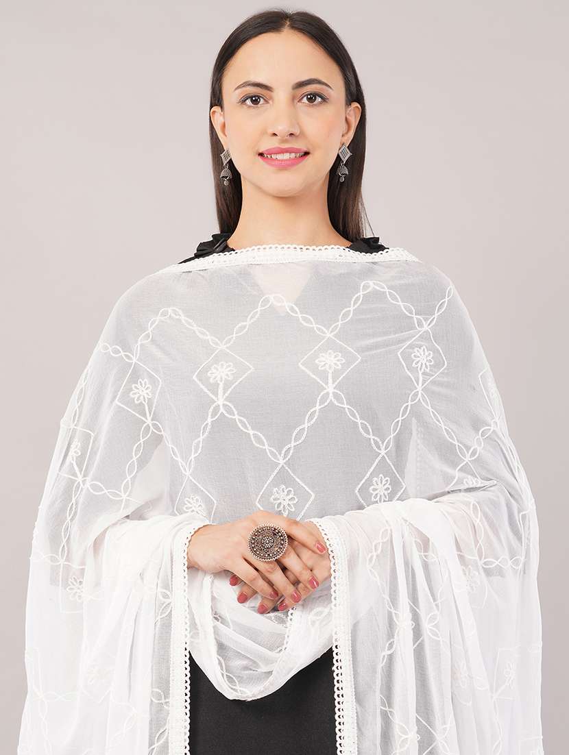 women solid with work embroidered dupatta  - 22186220 -  Standard Image - 4