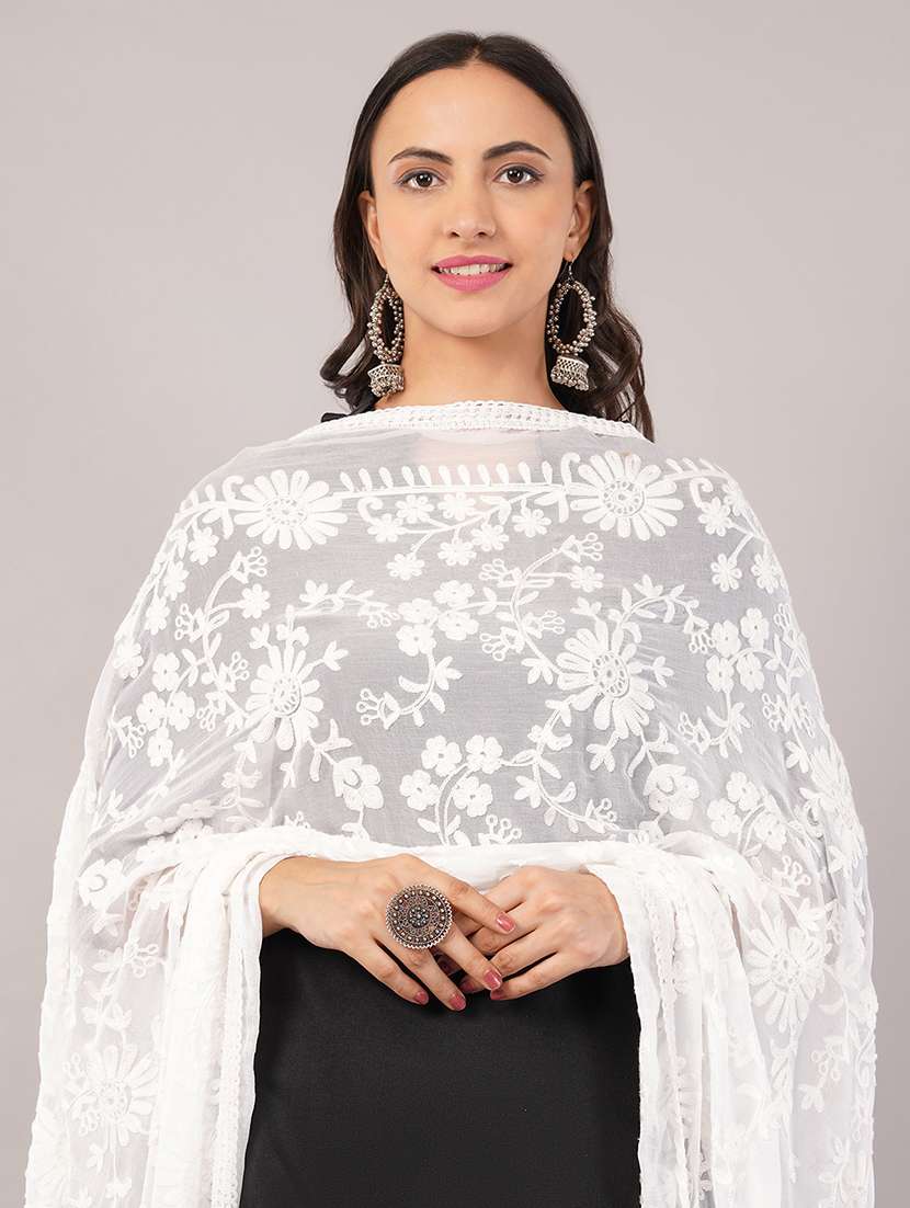 women solid with work embroidered dupatta  - 22186224 -  Standard Image - 4