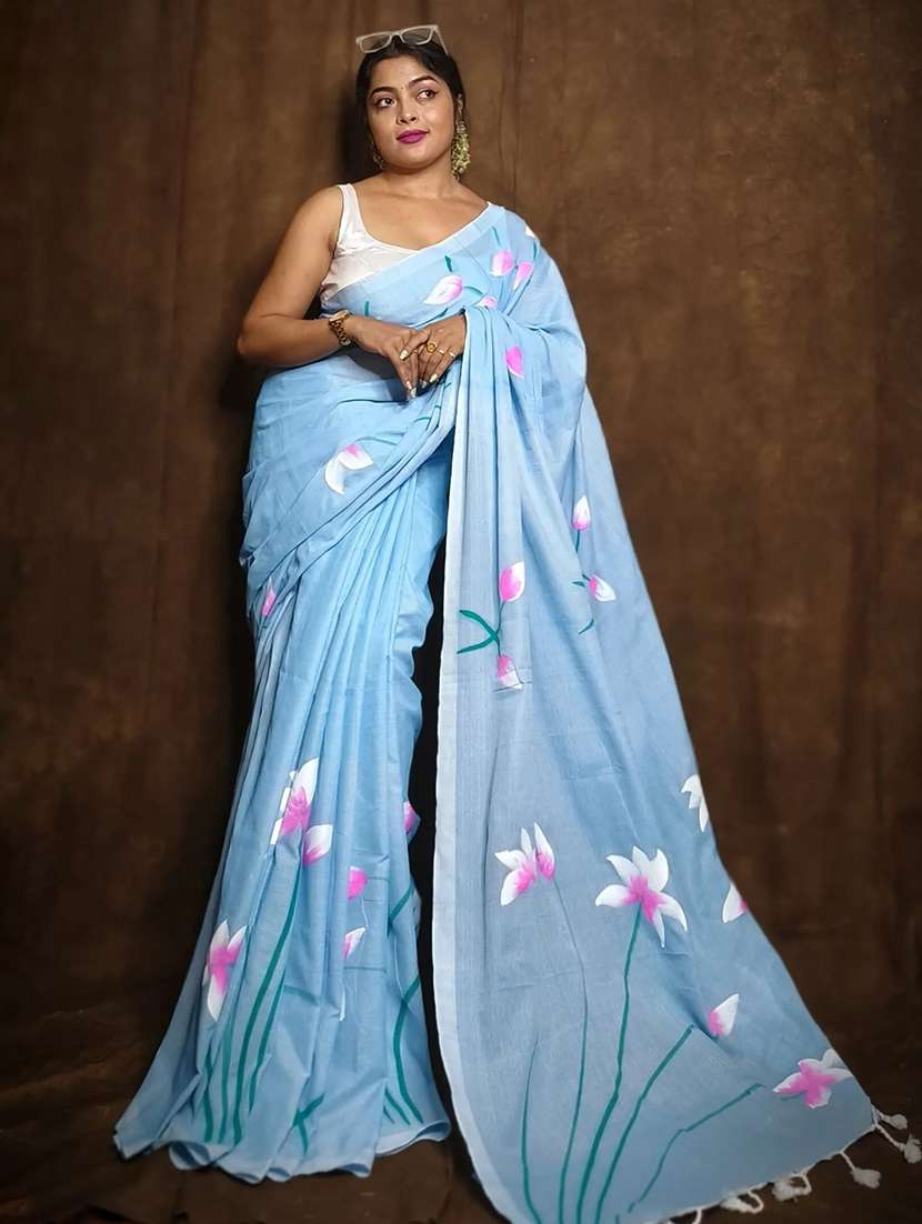women floral printed saree with blouse