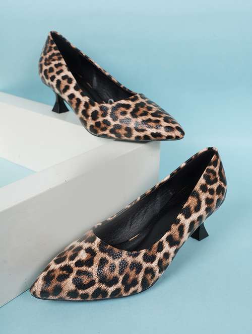 women slip on pump - 22187113 -  Standard Image - 0